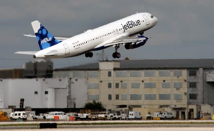 Nueva York envía a Cuba el primer vuelo comercial