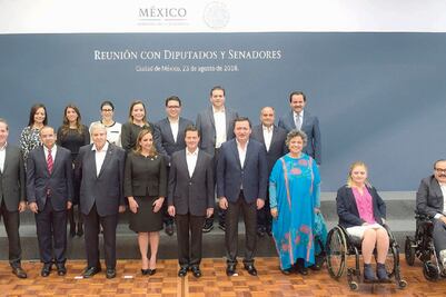 Cuiden equilibrio de poderes: EPN a bancadas del PRI