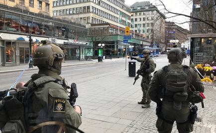 Suecia dice que choque de camión en Estocolmo fue ataque terrorista 