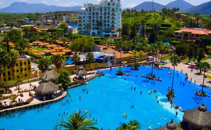 El Tephé: un balneario de aguas termales y alberca de olas en Hidalgo