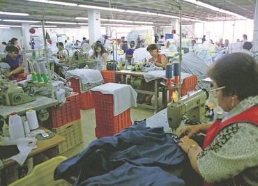 Piden a la STPS garantizar derechos laborales en la industria de la moda