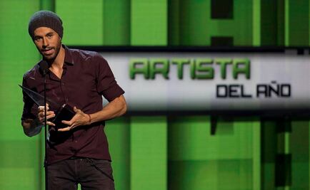 Enrique Iglesias, artista del año en los Latin AMAs