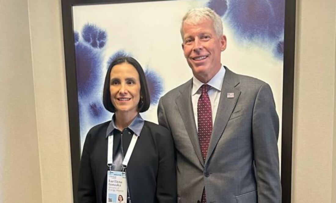 Luz Elena González Escobar y Christopher Wright. Foto: Especial