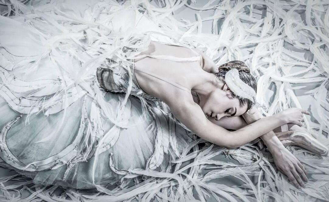 Rodrigo Ortega, bailarín de la Compañía Nacional de Danza, para The Male Dancer Project (CORTESÍA CARLOS QUEZADA)