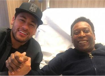 Neymar recogió trofeo al 'Jugador de la historia' en nombre de Pelé