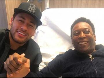 Neymar recogió trofeo al 'Jugador de la historia' en nombre de Pelé