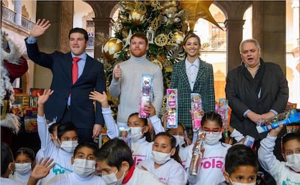 Canelo Álvarez dona más de 5 mil juguetes a niños de Nuevo León