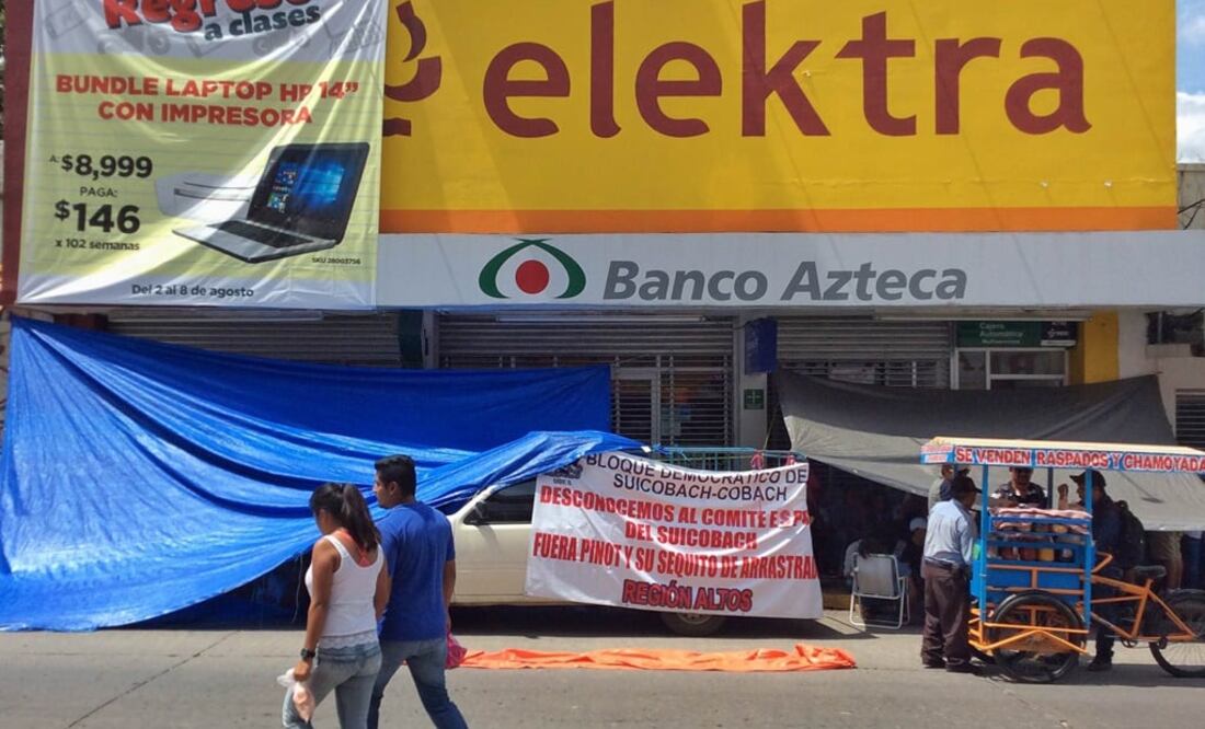 Maestros de la CNTE tomaron empresas y plazas comerciales Tuxtla Gutiérrez, Chiapas (Foto: Óscar León)