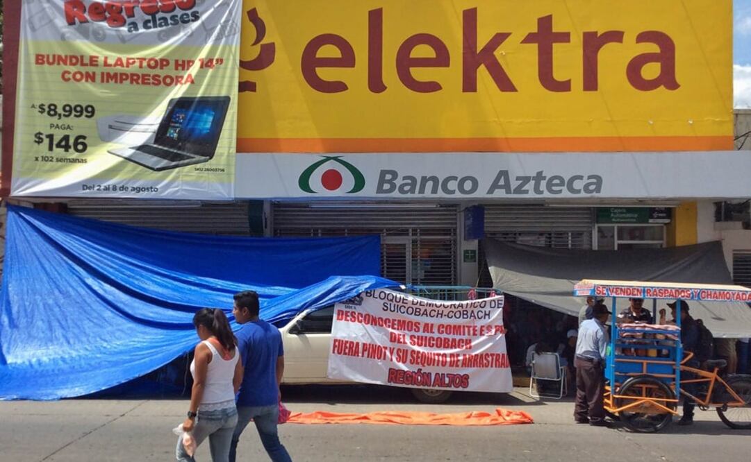 Maestros de la CNTE tomaron empresas y plazas comerciales Tuxtla Gutiérrez, Chiapas (Foto: Óscar León)