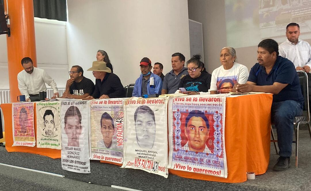 El gobierno de la presidenta Claudia Sheinbaum Pardo se comprometió a que “no habrá carpetazo” en la investigación del caso Ayotzinapa. Foto: Especial