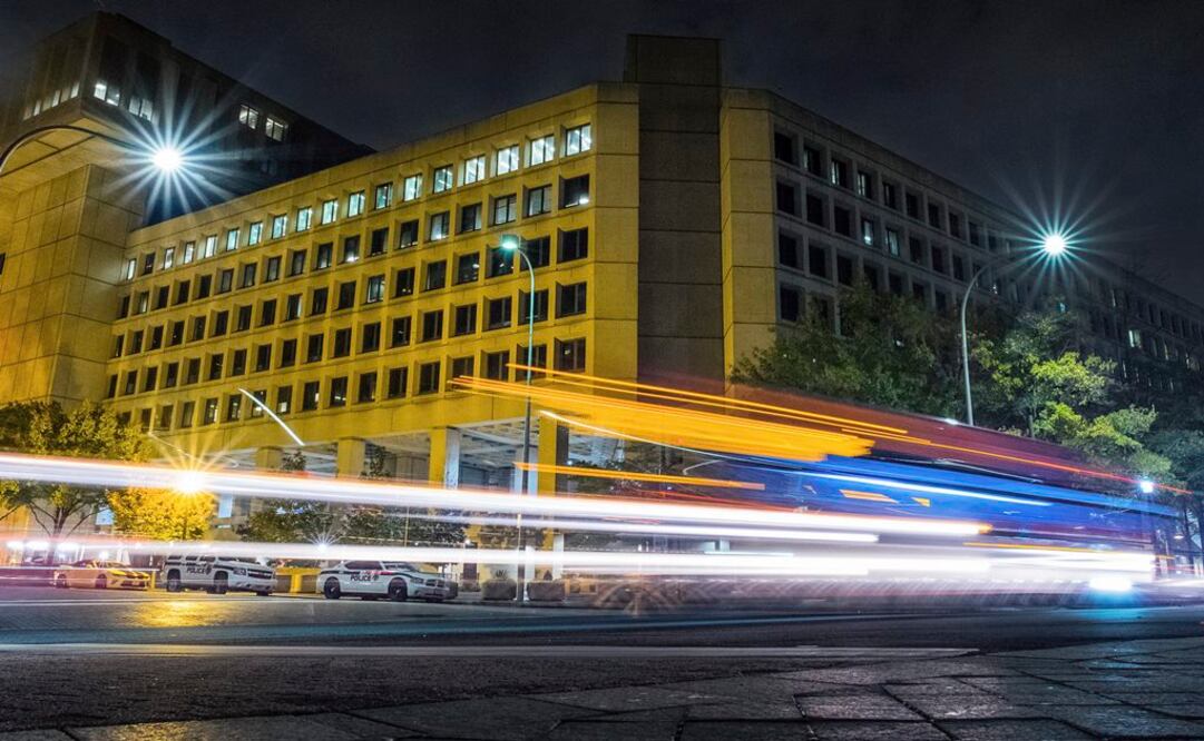Avenida Pennsylvania en Washington frente a las oficinas generales del FBI (Foto: AP)