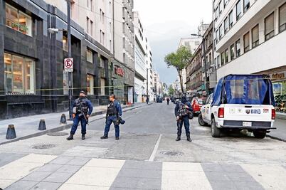 Blindan calle de López por presencia de Moyado