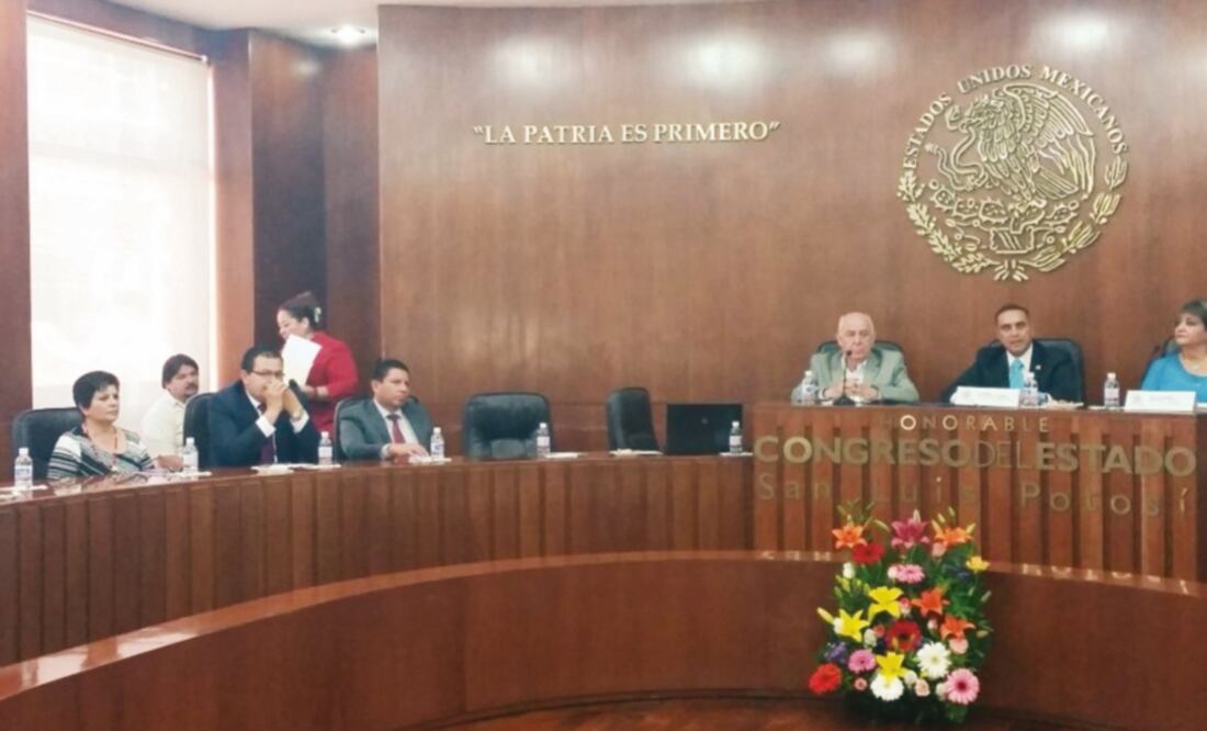 En el Congreso del estado hay 27 diputados, ocho son del PRI, siete del PAN, cuatro del PRD, dos del PVEM y la misma cantidad del Panal (ESPECIAL)