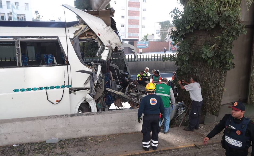 Video. Así fue el choque de autobús turístico contra columna de Periférico Sur en CDMX