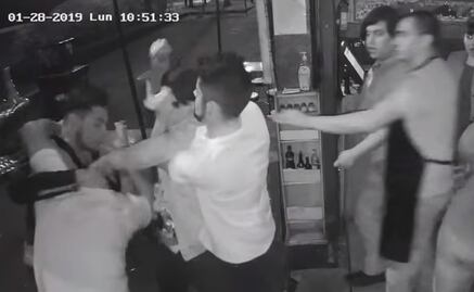 Captan en video agresión a meseros y clientes de Hostería "La Bota" en el Centro