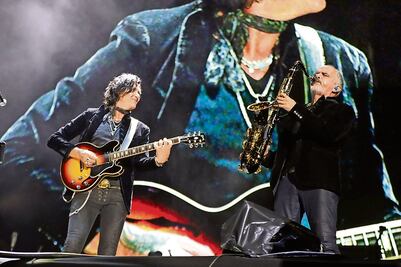 Caifanes alza la voz por las mujeres  