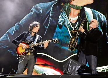 Caifanes alza la voz por las mujeres