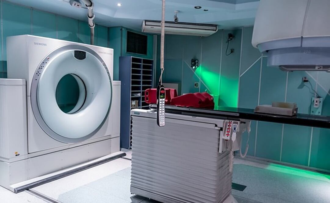 Al ingresar al área donde harían la resonancia magnética, el arma se disparó. Foto: Pixabay