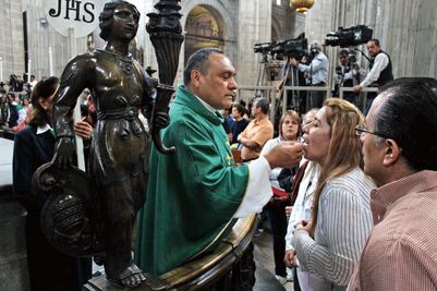 Iglesia: matrimonio gay afecta a la sociedad