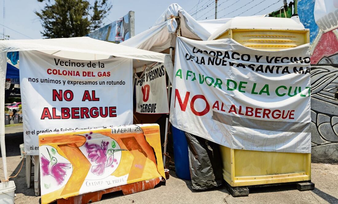 Los vecinos levantarán su plantón hasta que se haga oficial la cancelación del albergue. Foto: Hugo Salvador / EL UNIVERSAL