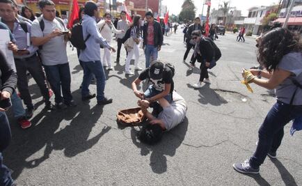 Grave, estudiante arrollado en Puebla durante protesta