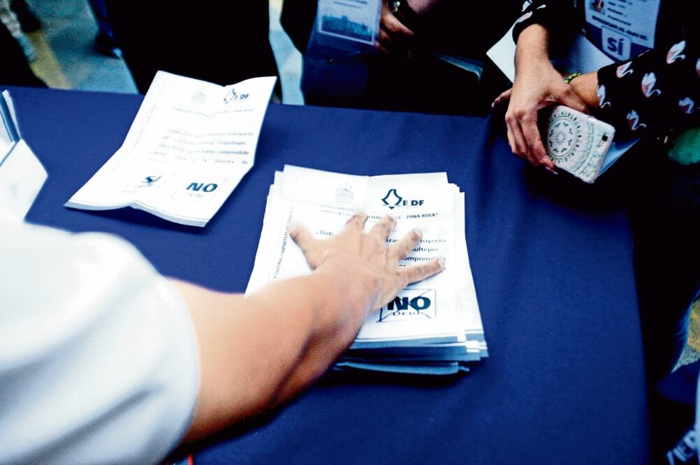 El pasado domingo, capitalinos votaron contra el proyecto en Chapultepec (ARCHIVO EL UNIVERSAL)