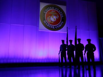 Pentágono investiga página de Facebook que filtraba fotos de soldados desnudas