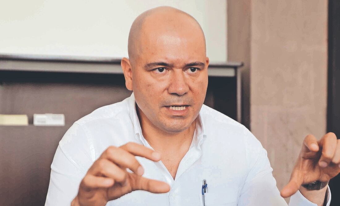 José Mario Esparza dijo que también se busca reducir el tiempo de reparación de los socavones. Foto: de DIEGO SIMÓN. el universal