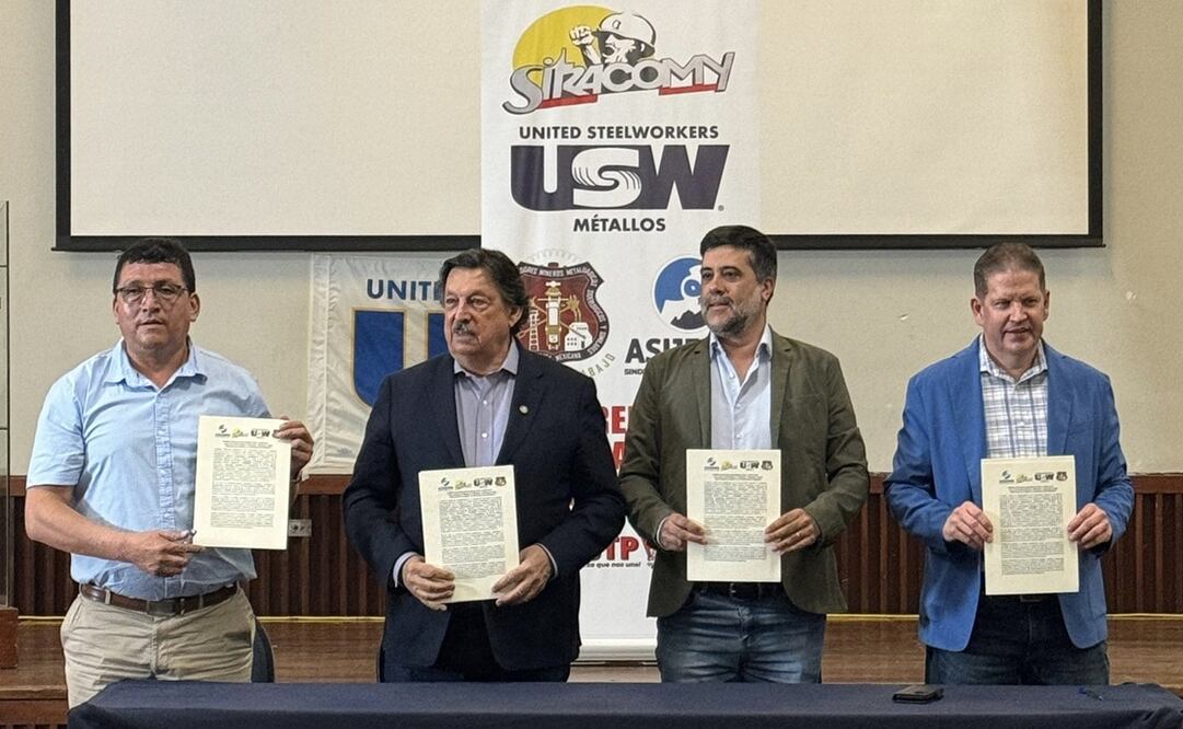 Napoleón Gómez Urrutia firma convenio de coalición del Frente Internacional Minero