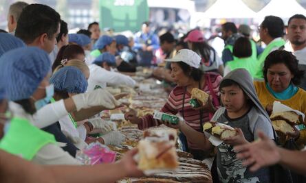 ¡No te lo pierdas! Rosca de reyes, chocolate, regalos sorpresa y más en el Zócalo capitalino este 6 de enero