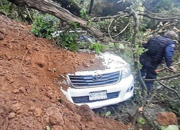 En Jilotzingo continúa el deslizamiento de tierra
