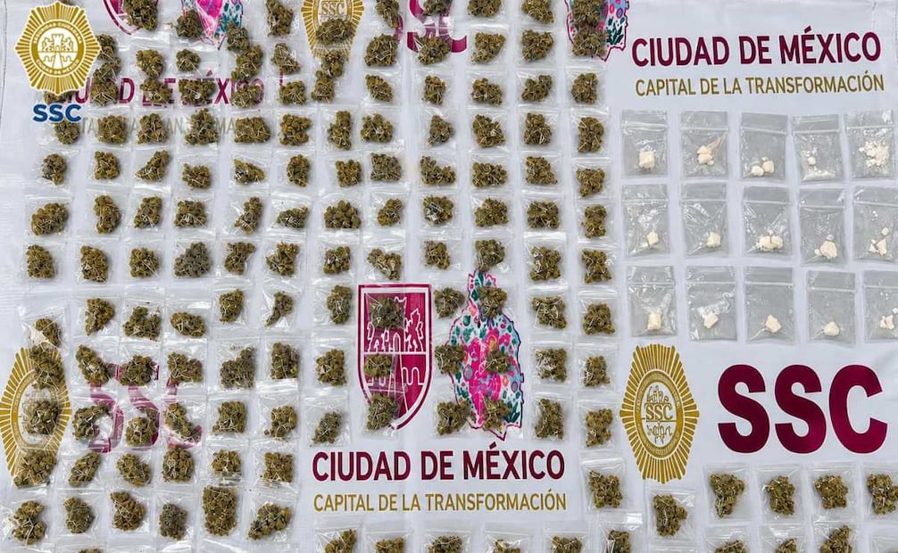 También fueron encontradas 200 bolsitas con marihuana y cocaína. Foto: Especial