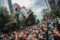 Prohíben los retos "Juan Escutia" y "Quiere volar" durante los festejos por el México vs Inglaterra en CDMX
