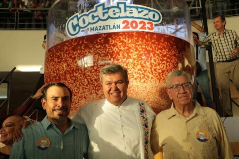 VIDEO: Mazatlán obtiene Récord Guinness por el cóctel de camarón más grande del mundo