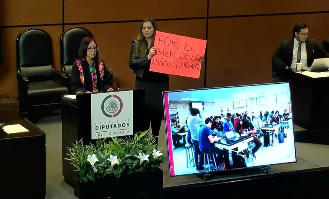 Interrumpen comparecencia de la titular de la Secretaría de Educación Pública (SEP), Leticia Ramírez Amaya en la Cámara de Diputados. Foto: Especial