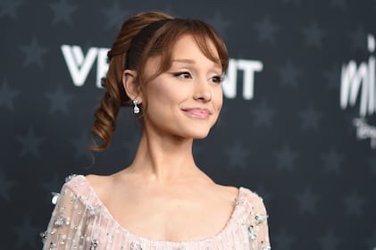 ¿Qué le pasó a Ariana Grande? Su apariencia preocupa a los fans y surgen rumores sobre su salud