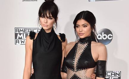 Camino aplastante de Kendall y Kylie Jenner