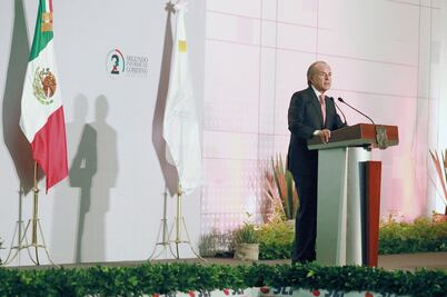 Carreras destaca reducción de pobreza