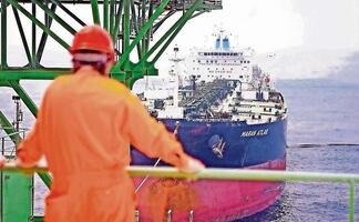 Barril de petróleo mexicano alcanza los 107.51 dólares