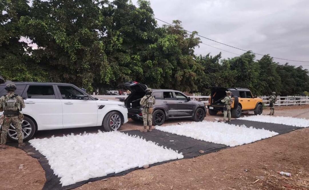 Vehículos cargados con metanfetaminas son asegurados en Sinaloa (23/06/2025). Foto: Especial