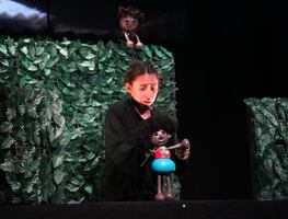 “Tilicos y flacos”: una obra de marionetas que aborda racismo y bullying en las infancias