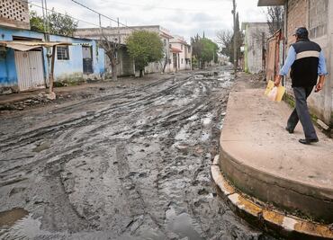 Habitantes de Chalco abandonan sus hogares