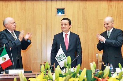 Arriola toma protesta como titular del IMSS