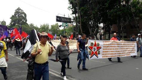 Marcha para recordar "El Halconazo" camina hacia el Zócalo
