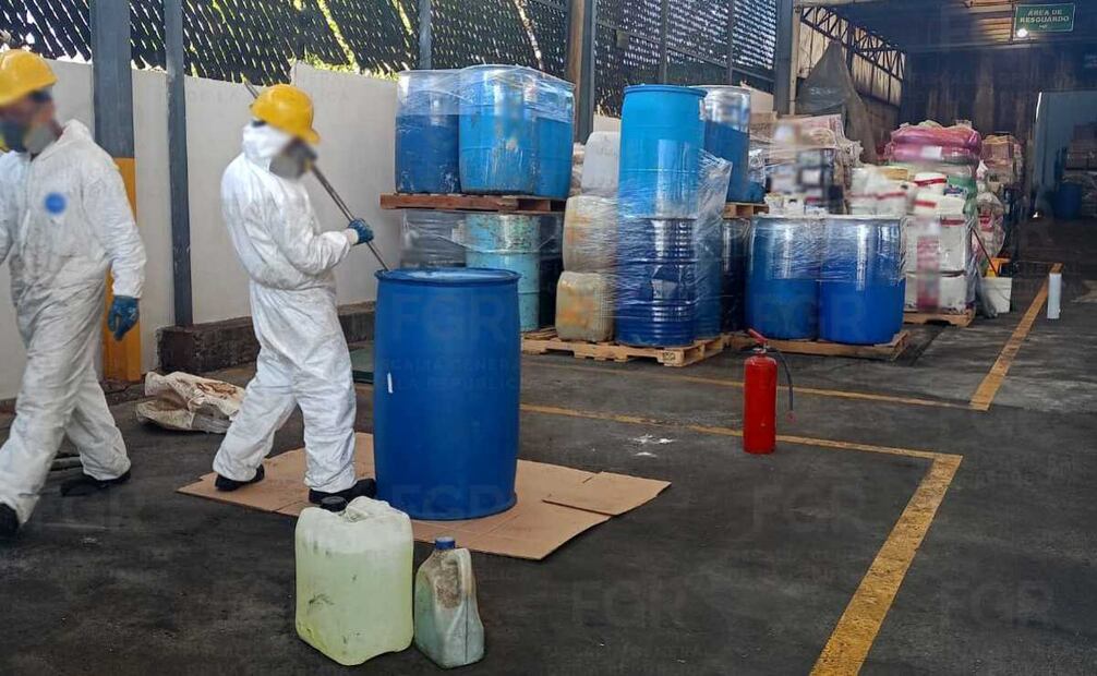 FGR incinera más de 10 toneladas de precursores químicos asegurados en Guerrero (03/02/26). Foto: FGR