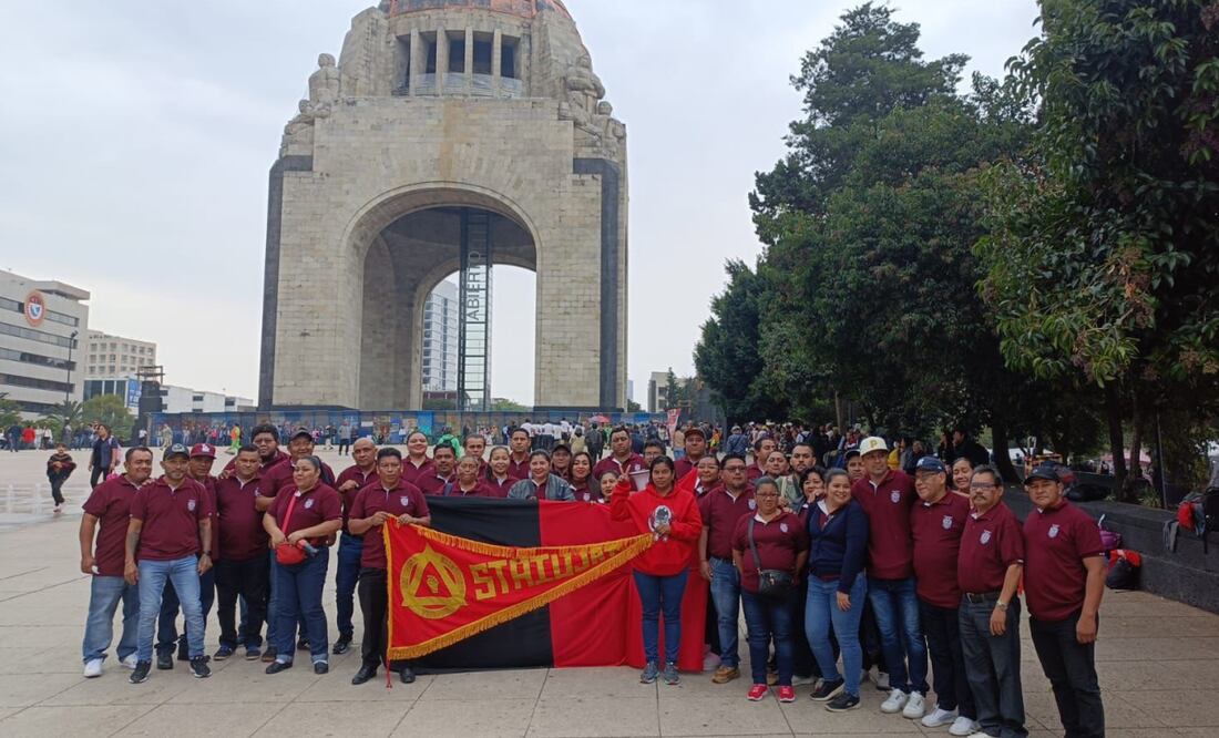 Trabajadores STUNAM marchan por incremento salarial. Foto: Especial