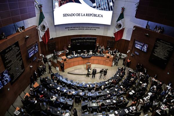 Congreso de México rechaza amenazas de Trump sobre intervención contra el narco; "la soberanía no se negocia", dicen