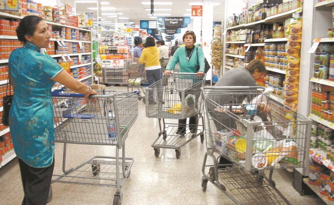 Consumo privado reporta una baja trimestral de 0.6%. Foto: ARCHIVO EL UNIVERSAL