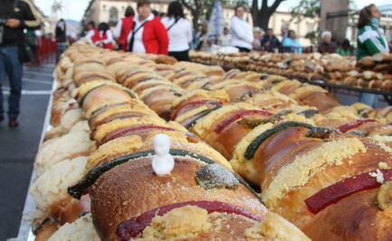 Anuncian la tradicional partida de Rosca de Reyes en el Zócalo de la CDMX  