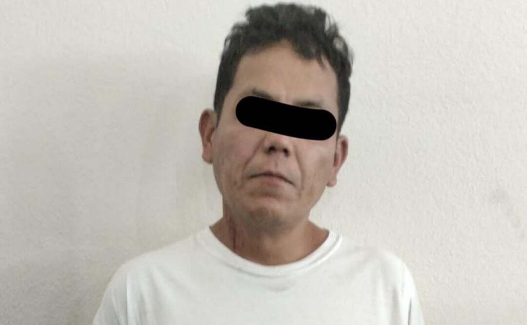 Ranferi “N”, de 44 años de edad, fue trasladado a las oficinas de la fiscalía mexiquense, donde se inició una carpeta de investigación en su contra para determinar su situación legal. Foto: Especial